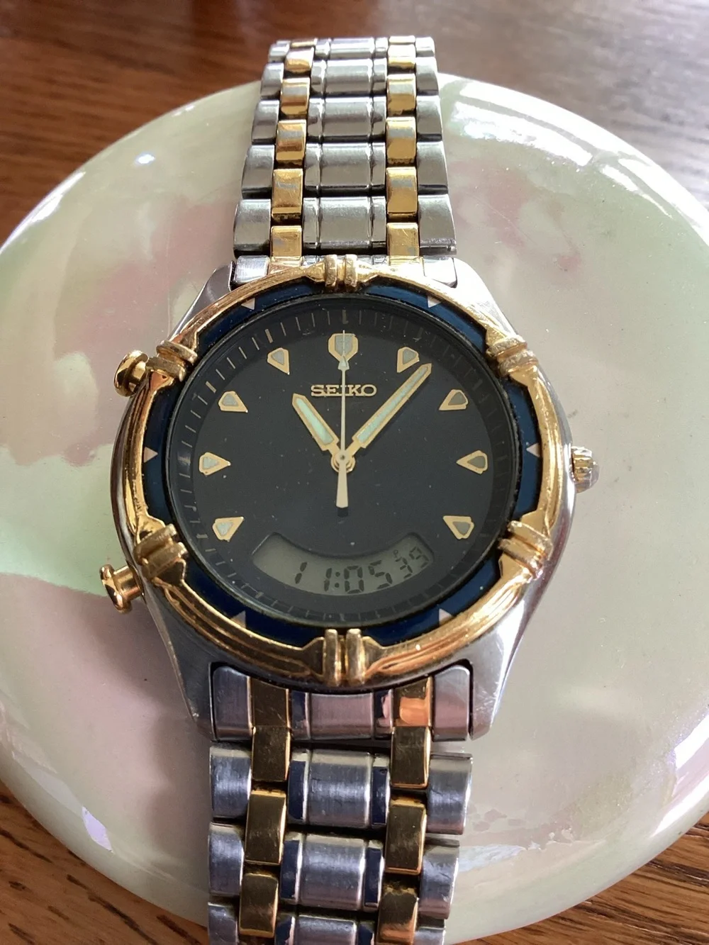 Men’s Vintage Seiko H801-6088 Wristwatch
